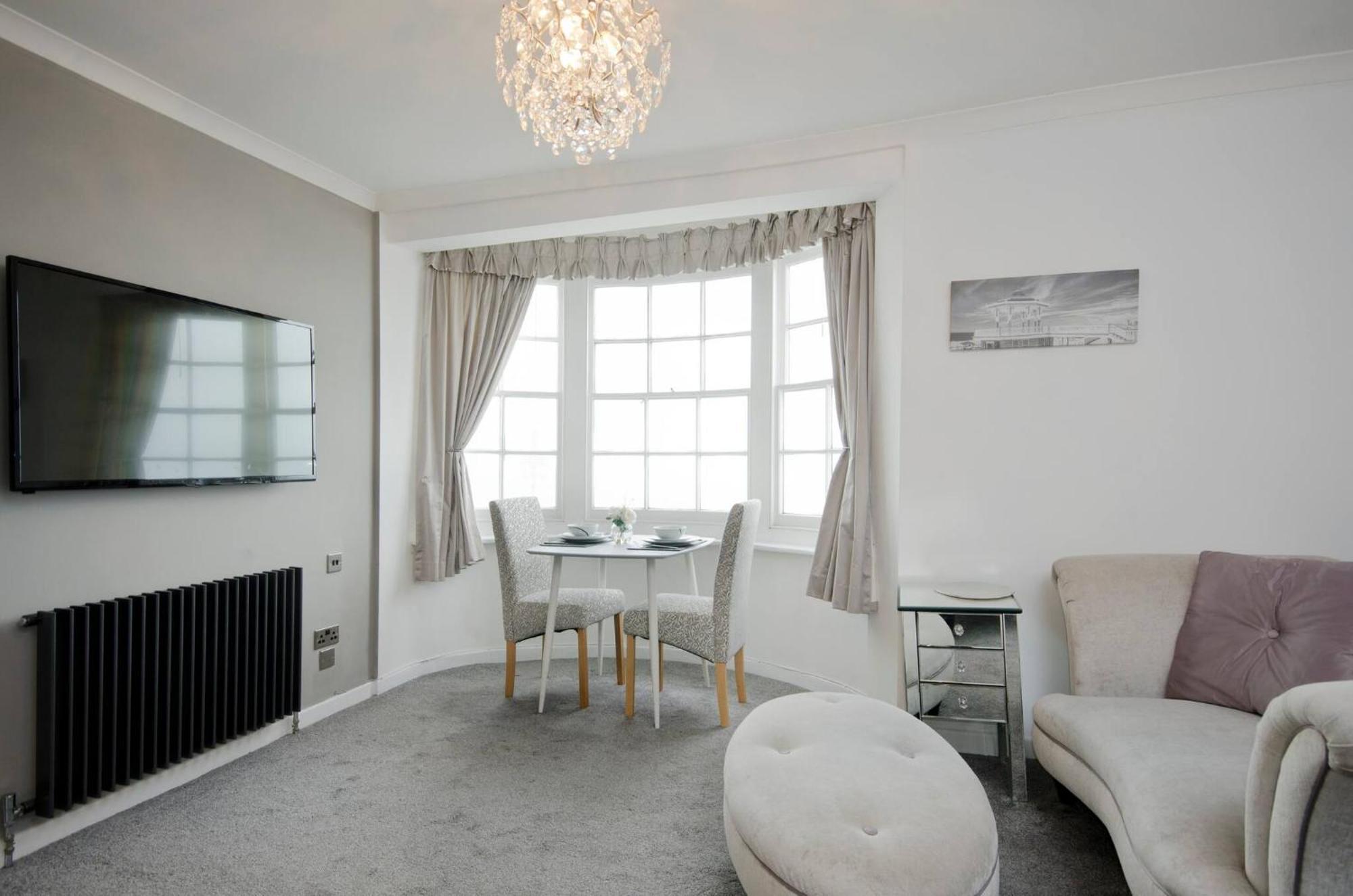 Seaview Regency Apartment With Private Parking Brighton Exterior foto