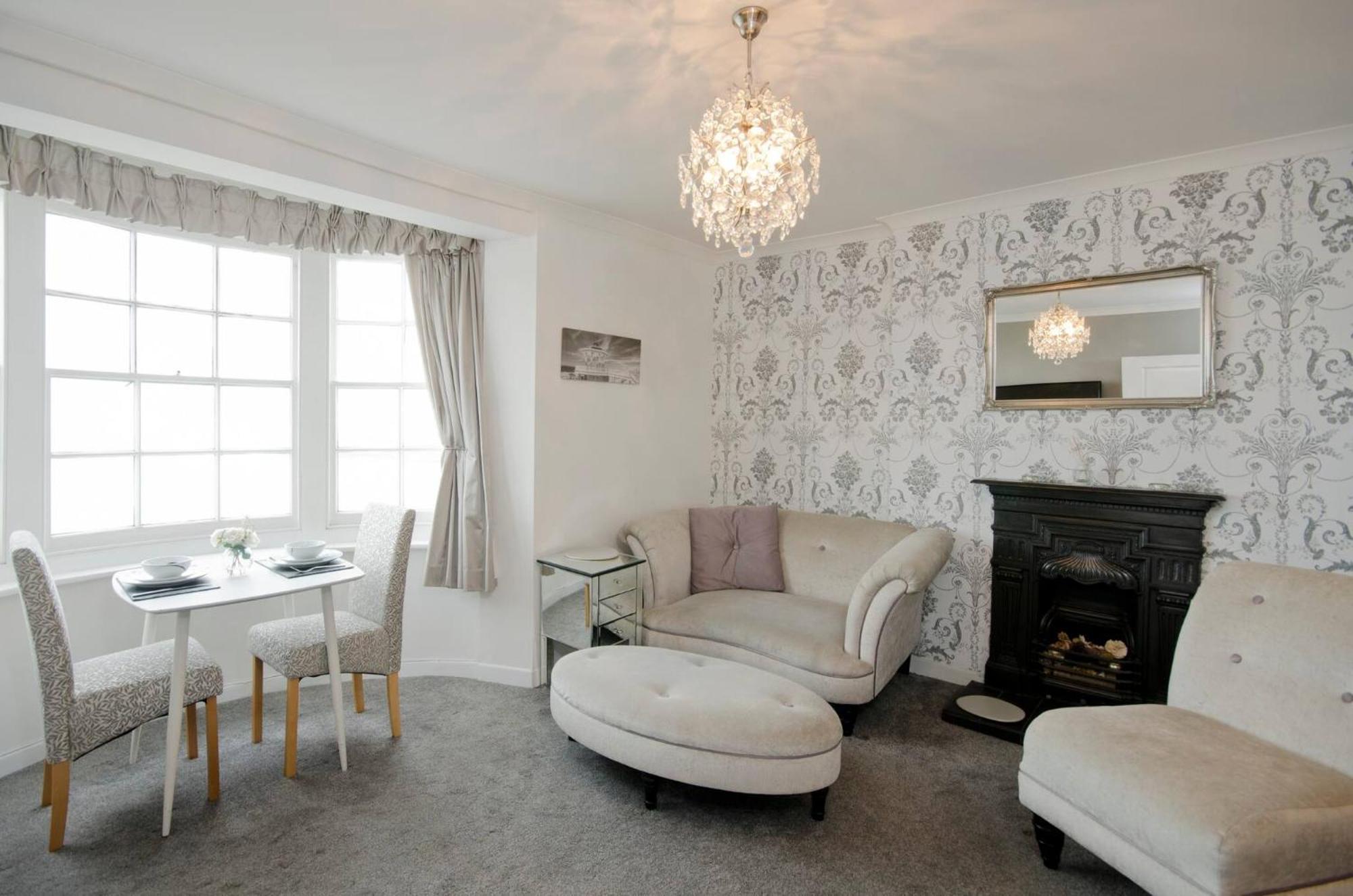 Seaview Regency Apartment With Private Parking Brighton Exterior foto